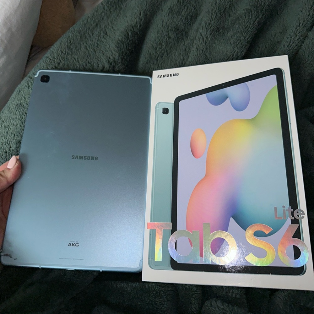 In Box Newish Samsung galaxy tab s6 lite